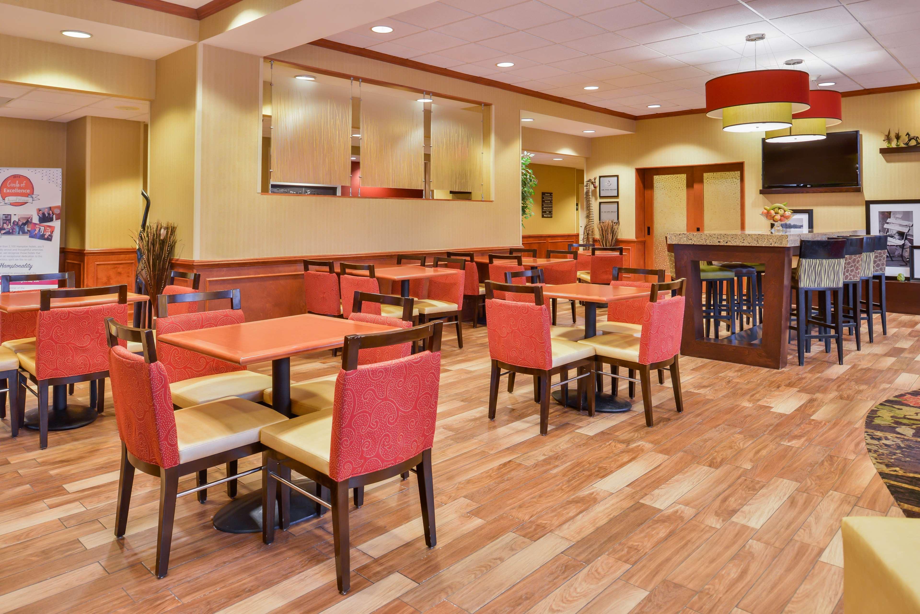 Hampton Inn Emporia Buitenkant foto