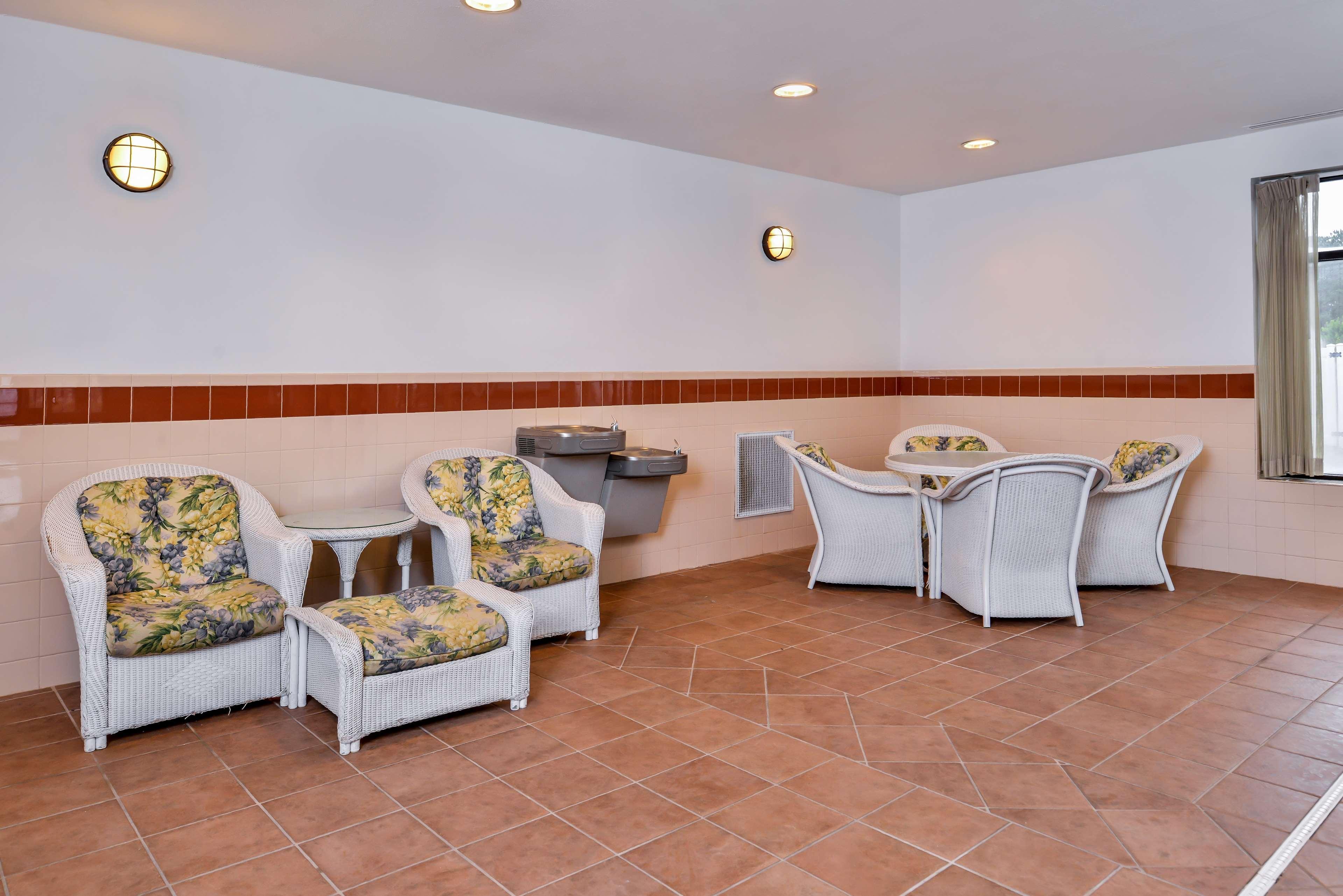 Hampton Inn Emporia Buitenkant foto
