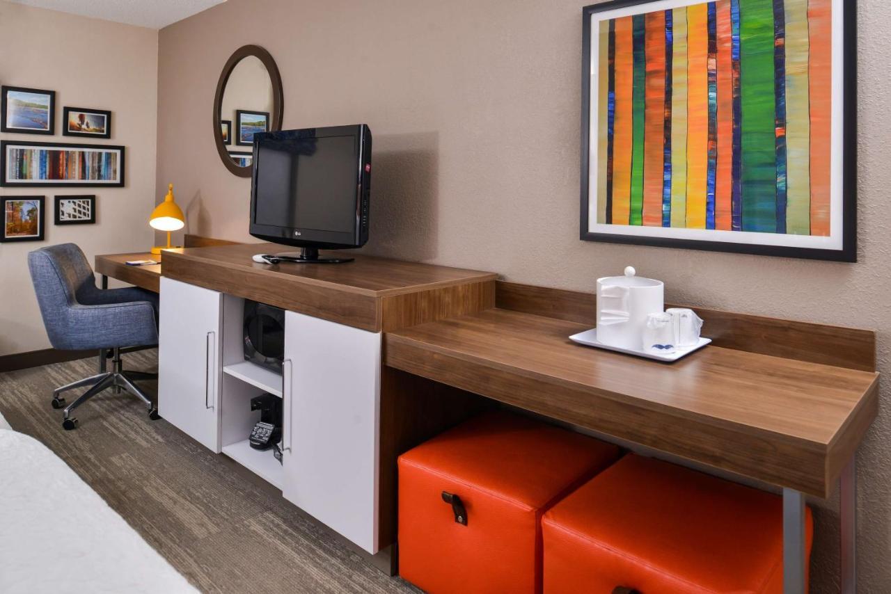 Hampton Inn Emporia Buitenkant foto