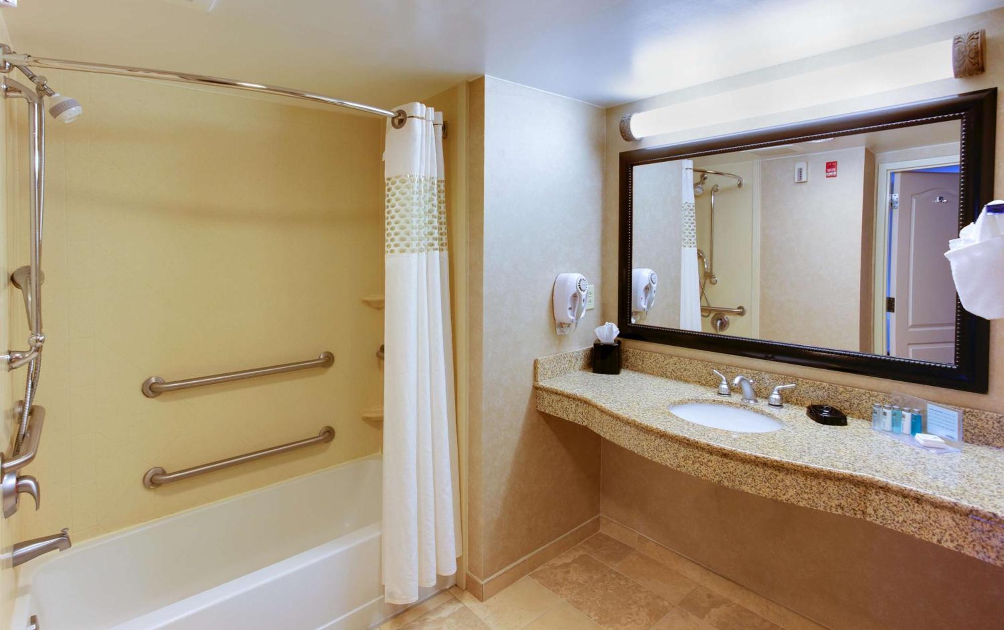 Hampton Inn Emporia Buitenkant foto