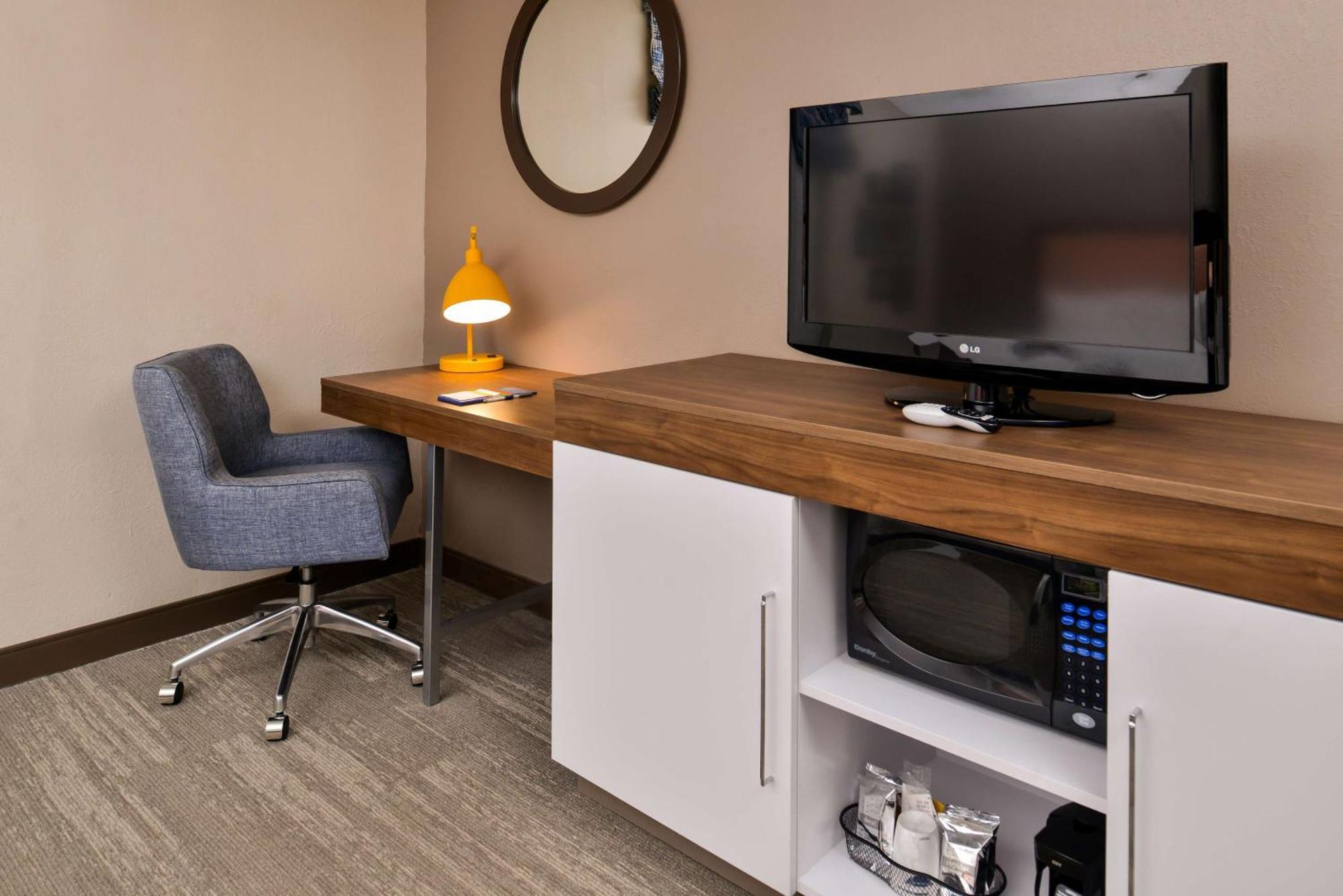 Hampton Inn Emporia Buitenkant foto